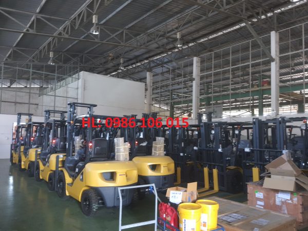 Xe nâng Komatsu 2.5 tấn