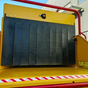 Máy băm cành cây BC1000SV gắn xe tải